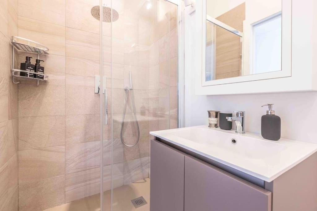 Cozy House In The Heart Of Bologna Apartment Bagian luar foto